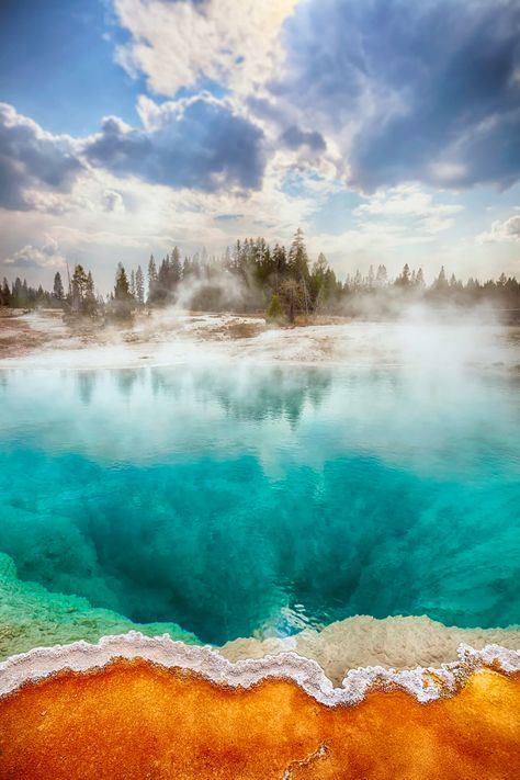 Vertical Pool, Black Pool, National Parks Photography, Between Two Worlds, Park Landscape, Glacier National Park, Road Trip Usa, Yellowstone National, Indiana Jones