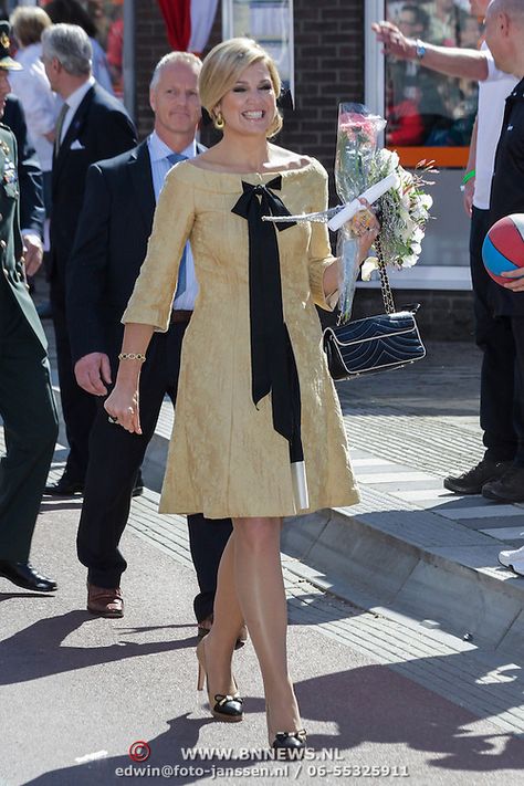 Queen Maxima Style, Princess Maxima, Maxima Queen, Regina Maxima, Princess Máxima, Royal Clothing, Queen Dress, April 2012, Queen Maxima