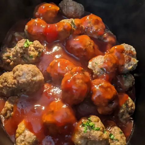 Cape Cod Cocktail Meatballs, Frozen Italian Meatballs, Cocktail Meatball Recipes, Meatballs Baked, Cap Cod, Cocktail Meatballs, Jellied Cranberry Sauce, Sweet And Sour Meatballs, Frozen Meatballs