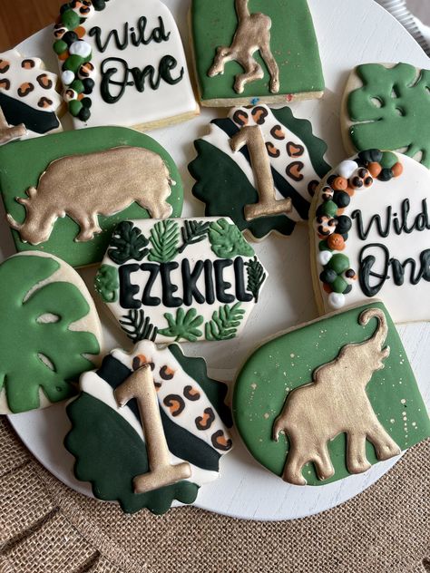 Cookies Background, Tropical Cookies, Girl Baby Shower Cake, Wild One First Birthday, Buffet Dessert, First Birthday Cookies, Jungle Thema, Wild Birthday Party, Giraffe Birthday