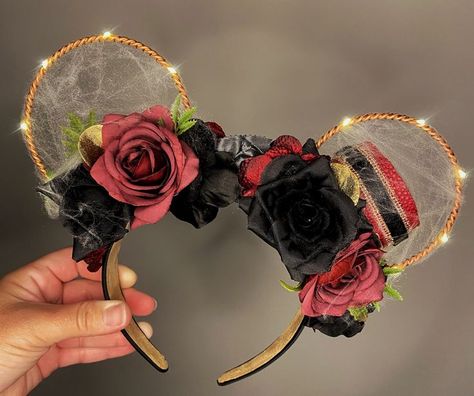 Goth Disney Ears, Disney Ears Halloween, Halloween Mickey Ears, Diy Mickey Mouse Ears, 21st Birthday Diy, Disney Projects, Disney Headband, Diy Disney Ears, Disneyland Ears