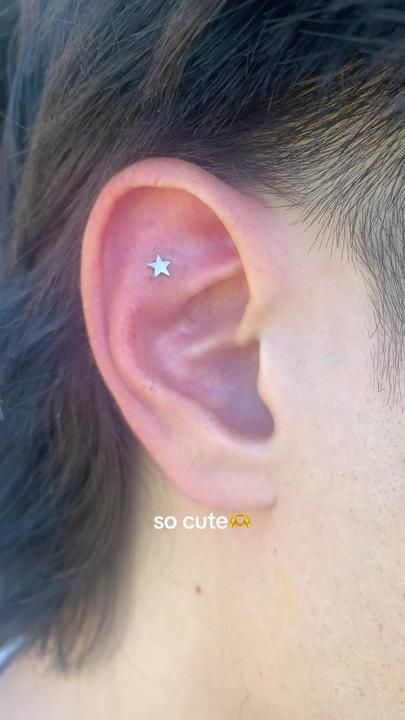 Ear Flat Piercings, Piercing Flat, Flat Piercings, Flat Helix Piercing, Flat Ear Piercing, 6th Form, Flat Piercing, Cool Ear Piercings, Ear Stack