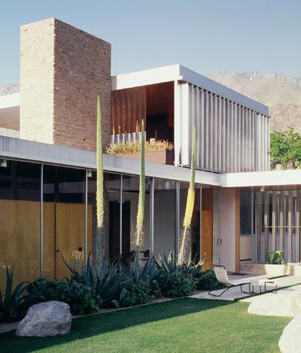 Kaufman House, Neutra House, Kaufmann House, Palm Springs Houses, Houses Modern, Mid Century Modern Exterior, Architecture Contemporary, Architecture Residential, Contemporary Houses