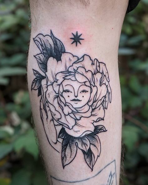 Flower with face tattoo Flower With Face Tattoo, Flower With Face, Flowers With Faces, Mom Daughter Tattoos, Tattoo Face, Flower Face, Plant Tattoo, Botanical Tattoo, Face Tattoos