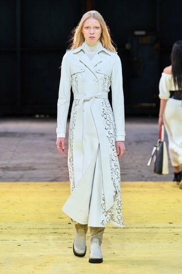 Gabriella Hearst, Runway Inspiration, Gabriela Hearst, Designer Evening Dresses, Autumn 2022, Spring 23, Autumn 2023, Coat Design, New Looks