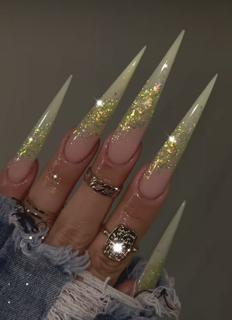 Stilleto Nails Designs, Wow Nails, Lemon Sorbet, Sassy Nails, Diy Acrylic Nails, Long Nail Designs, Claw Nails, White Acrylic Nails, Stiletto Nails Designs