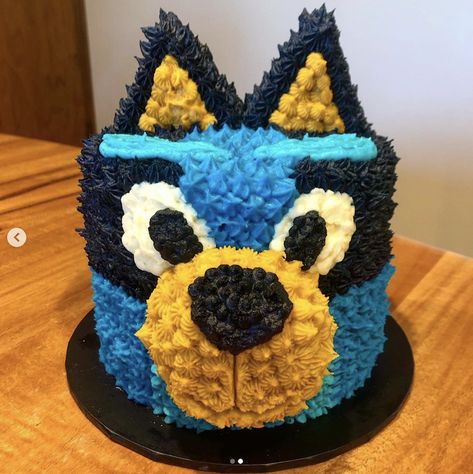 Buttercream Bluey cake Bandit Cake Bluey, How To Make A Bluey Birthday Cake, Blurt Birthday Cake, Bluey Birthday Cake Buttercream, Buttercream Bluey Cake, Bingo From Bluey Cake, Bluey Cake Ideas Diy, Diy Bluey Cupcakes, Bluey Cake Buttercream