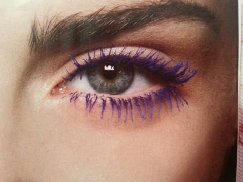 Purple Mascara Looks, Purple Mascara, Colourful Makeup, Colored Mascara, Pink Mascara, Brown Hairstyles, Hair Color Brown, Purple Lips, Make Up Inspo