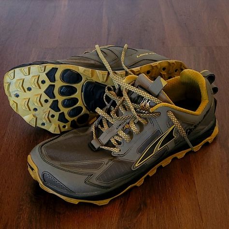 Altra Lone Peak 4.5 Trailrunning Shoe Altra Lone Peak, Neutral Shoes, Brooks Sneaker, Right Side, Hiking, Size 10, Sneakers, Green, Clothes Design