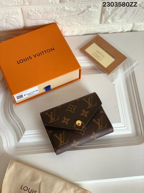 Louis Vuitton Mini Wallet, Wallet Designer Women, Lv Small Wallet, Lv Wallet Aesthetic, Luxury Wallet Aesthetic, Victorine Wallet Louis Vuitton, Louis Vuitton Wallet Aesthetic, Louis Vuitton Wallets, Lv Wallet Women