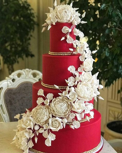 Nigerian Cake, Red Wedding Cake, Deep Red Wedding, Red And White Weddings, Red Cake, Cake Blog, Amazing Wedding Cakes, Amazing Cake, White Wedding Cake