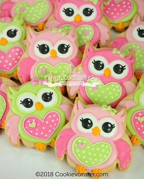 Owl Cookies Decorated, Owl Sugar Cookies, Owl Cookies Royal Icing, Valentines Cute, Owl Valentines, Owl Cookies, Royal Iced Cookies, Cookies Theme, Sugar Cookie Royal Icing