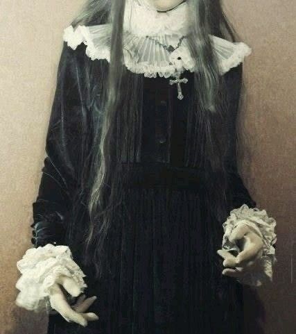 Vampire Goth, Romantic Goth, Victorian Goth, Gothic Aesthetic, Goth Aesthetic, Grunge Goth, Goth Outfits, Victorian Gothic, Gothic Lolita