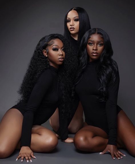 Wig Model Photoshoot, Wig Company Photoshoot, Hair Launch Photoshoot Ideas, Brand Shoot Ideas Black Women, Friends Photoshoot Black Women, Hair Extension Photoshoot, Hair Shoot Ideas, Cute Group Photos, Lash Photoshoot Ideas