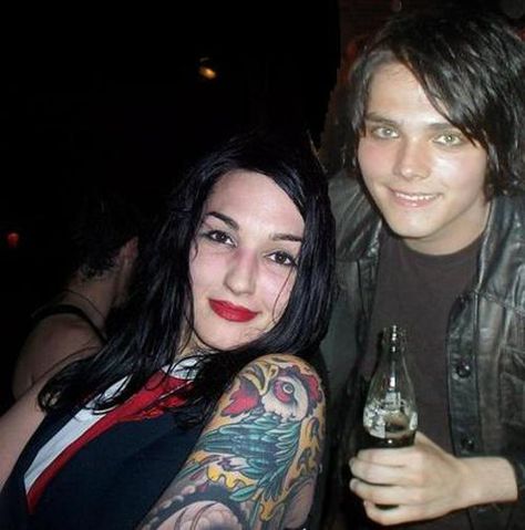 Gerard Way and wife Lyn-Z ❤️ Gerard Way Wife, Lyn Z, Lindsey Way, Ray Toro, Mindless Self Indulgence, Emo Memes, Mikey Way, Band Pictures, Frank Iero