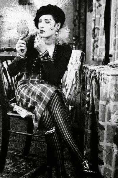 Cabaret Fashion, 1920s Aesthetic, Style Année 20, Flapper Girls, Norma Shearer, Louise Brooks, Goth Women, 20s Fashion, Silent Movie