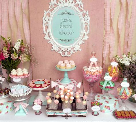 Zoe's Bridal Shower | CatchMyParty.com Baby Shower Elegante, Fiesta Shower, Shabby Chic Party, Shabby Chic Baby, Chic Bridal Showers, Chic Baby Shower, Vintage Bridal Shower, Chic Party, Shabby Chic Wedding