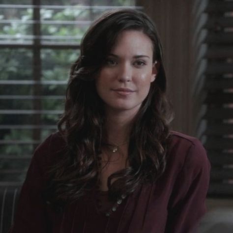 Odette Annable House, Jessica Adams, Odette Annable, Adams Homes, House Md, Chicago Med, New Amsterdam, Original Characters, Chicago Pd