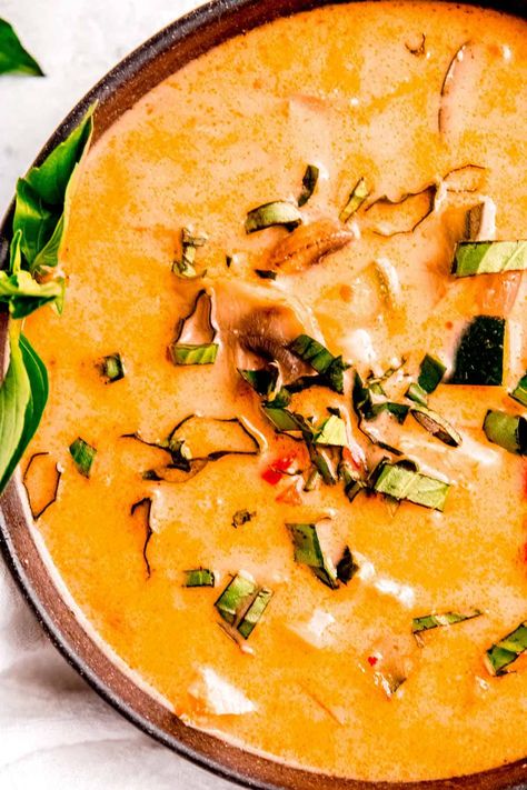 Thai Curry Chicken Soup Keto Thai Curry, Curry Chicken Soup, Thai Curry Chicken, Thai Coconut Chicken Soup, Curry Soup Recipes, Keto Chicken Soup, Coconut Curry Soup, Low Carb Soup Recipes, Simple Soup