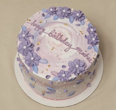 Vintage Cake Round, Lavender Color Cake, Lavender Colour Cake, Lilac Birthday Cake, Purple Vintage Cake, Sage Color Palette, Color Cake, 17 Birthday Cake, 17 Birthday