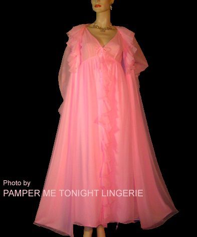 Website Building, Peignoir Sets, Sleepwear Fashion, Vintage Nightgown, Small Business Website, Night Dress For Women, Satin Slip, Vintage Lingerie, Hollywood Glamour