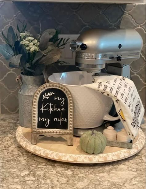 Kitchenaid Display In Kitchen, Kitchenaid Mixer Decor Ideas, Mixer Decor, Staging Kitchen, Kitchen Sink Decor Ideas, Counter Top Decor, 1950s Kitchen Decor, Decorating Above Kitchen Cabinets, Farmhouse Kitchen Inspiration