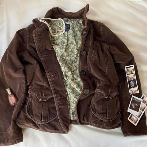 Look what I just found on Depop 🙌 https://depop.app.link/lkVMl83tZtb Fall Jacket Aesthetic, Corduroy Jacket Outfit Aesthetic, Courdory Jacket Outfits, Corduroy Jacket Aesthetic, Brown Corduroy Jacket Outfit, Courdory Jacket, Corduroy Jacket Outfit, Brown Jacket Outfit, Brown Corduroy Jacket