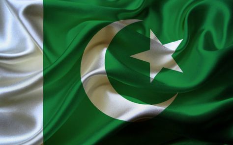 HD #wallpaper of #pakistani #flag Pakistan Flag Hd, Pakistan Flag Wallpaper, Pakistan Wallpaper, Iphone Wallpapers Full Hd, Flag Emoji, Pakistani Flag, August Wallpaper, Pakistan Day, Pakistan Independence