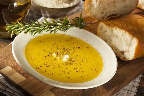 Roasted Garlic for Johnny Carino’s (Copycat) Olive Oil Bread Dip | - Mixes, Ingredients, Recipes - The Prepared Pantry Johnny Carinos, Bread Dips Recipes, Dipping Oil Recipe, Olive Oil Dip For Bread, Olive Oil Dip, Fruit Dips, Bread Dipping Oil, Olive Oil Bread, Dipping Oil