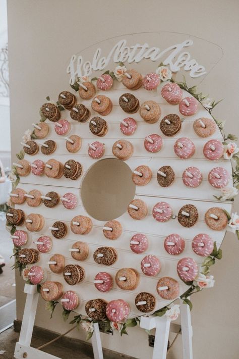 Greenery Gold Wedding, Donut Wall Wedding, Doughnut Wall, Donut Display, Pink Doughnuts, Slip Wedding Dress, Park Aesthetic, Wedding Donuts, Donut Bar