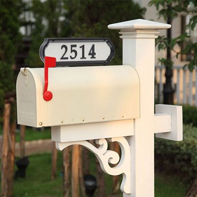 Dress up your mailbox with a customized address or house number plaque from Advantage Signs & Graphics. We have been producing high quality brass, bronze, and aluminum mailbox plaques since 1988. Copper Mailbox, Us Mailbox, Post Mailbox, Mailbox Flowers, Mailbox Landscaping, Newspaper Holder, House Address Sign, House Plaques, Mailbox Post