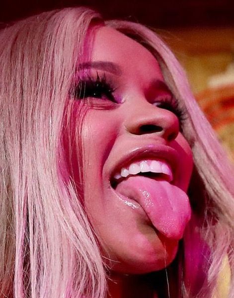 Cardi B Tongue, Pout Face, Artist Block, Music Alternative, Cardi B Pics, Nose Jobs, Cardi B Photos, Bad Skin, Bad Teeth