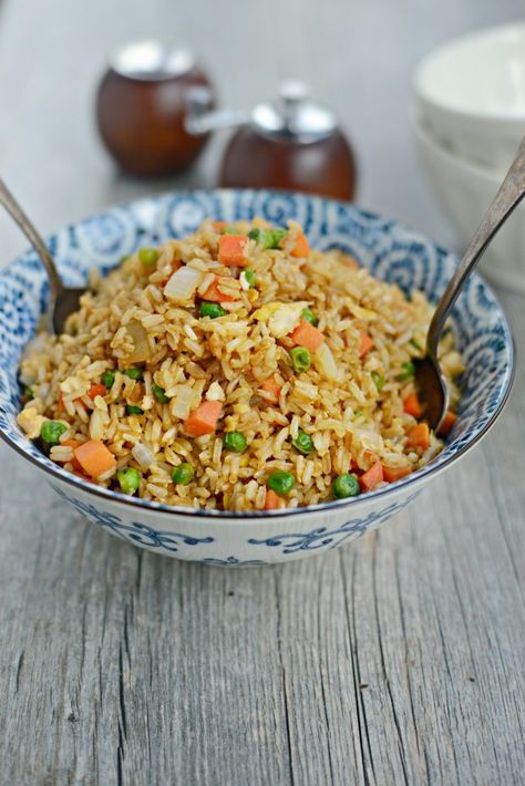 Simply Scratch Easy Vegetable Fried Brown Rice with Egg - Simply Scratch Rice Recipes Easy, Brown Rice Recipes Easy, Vegetable Fried Rice Recipe, Ground Beef Breakfast, Resep Salad, Fried Brown Rice, Vegetable Fried Rice, Easy Chicken Breast, Brown Rice Recipes