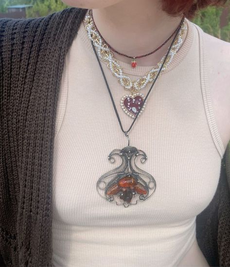 Alternative Style Outfits, Cardigan Grunge, Antique Grunge, Fairy Core Aesthetic, Fashion Alternative, Alternative Aesthetic, Witch Core, Ren Fair, Outfit Jewelry