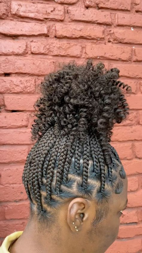 Shakk | #knotlessbraids ❤️🦋🦋 | Instagram Long 4c Hairstyles, Simple Braids Hairstyles, University Hairstyles, Simple Braids, New Braided Hairstyles, Protective Style Braids, Style Braids, Natural Hair Bun Styles, Natural Hair Stylists