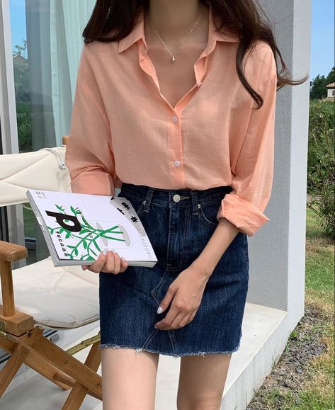 Peach Shirt Outfit, Peach Outfit, Peach Clothes, Color Knowledge, Peach Shirt, Outfit For Women, Minimalist Outfit, Something Special, Shirt Outfit