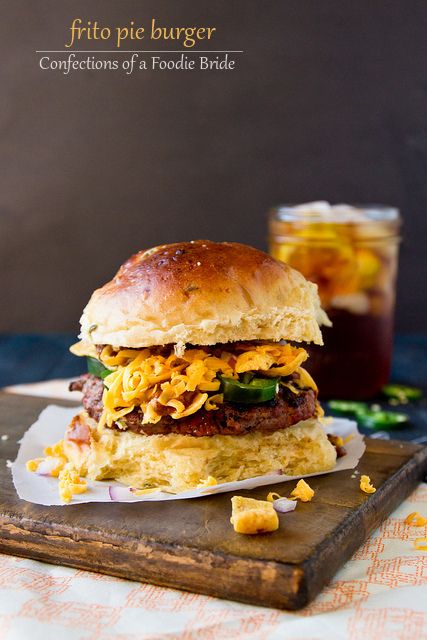 This sounds delish! The Frito Pie Burger by foodiebride. Click through to see the recipe! Fries Recipes, Hamburger Bun Recipe, Cheddar Burger, Grilled Foods, Frito Pie, Jalapeno Cheddar, Southern Kitchen, Hamburger Buns, Burger And Fries