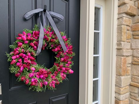 Purple Front Door, Yellow Front Door, Cinnamon Fern, Pink Tulip Wreath, Spring Wreaths For Front Door, Wreath Alternative, Spring Front Door, Fruit Wreath, Creative Wreaths