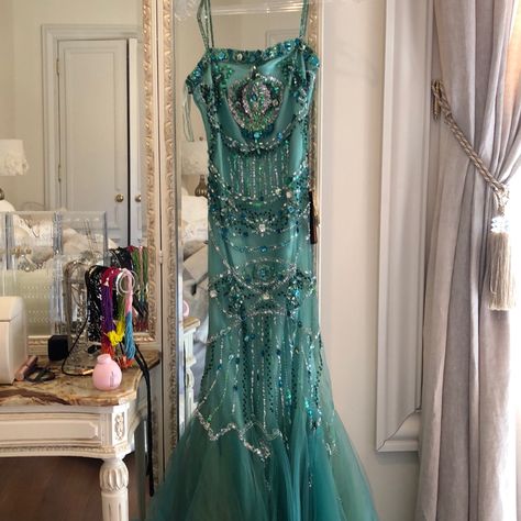 Gorgeous Green Tulle Beaded Mermaid Gown New With Tags Ocean Goddess Dress, Mermaid Dress Aesthetic, Sea Themed Dress, Mermaid Core Dress, Ocean Themed Dress, Rosalina Costume, Ocean Costume, Under The Sea Dress, Sea Green Dress