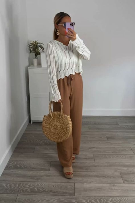 The most easy breezy casual chic summer look 🌞The Milan Top (£29) is made in Italy & perfect for your coastal vacations 🐚Shop at lucella.co.uk 🏹 #italianstyle #italianoutfit White Crochet Top Outfit, Minimalist Chic Outfit, Crochet Top Outfit, White Crochet Top, Casual Chic Summer, Best Prom Dresses, Korea Style, Perfect Prom Dress, Top Outfit