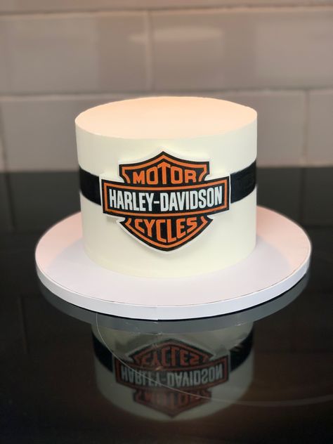 Grooms Cake Harley Davidson, Harley Davidson Cake Smash, Harley Birthday Cake, Pastel Harley Davidson, Harley Davidson Cake, Harley Davidson Birthday, Motorcycle Cake, Smash Cakes, 50 Birthday