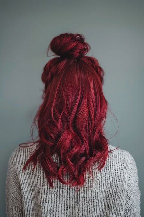 Dark Red To Light Red Hair, Strawberry Ombre Hair, Blonde And Red Ombre Hair, Red Medium Hair, Dark Red Short Hair, Cool Toned Red Hair, Red Hair Dyed, Red Colored Hair, Ombre Red Hair