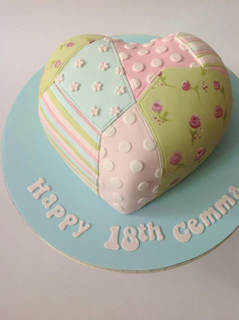 Quilting cake - Fatcakes Patchwork Cake, Sewing Cake, Quilted Cake, Cake For Kids, Valentines Day Cakes, Kids Cakes, Cute Picture, Novelty Cakes, Special Cake