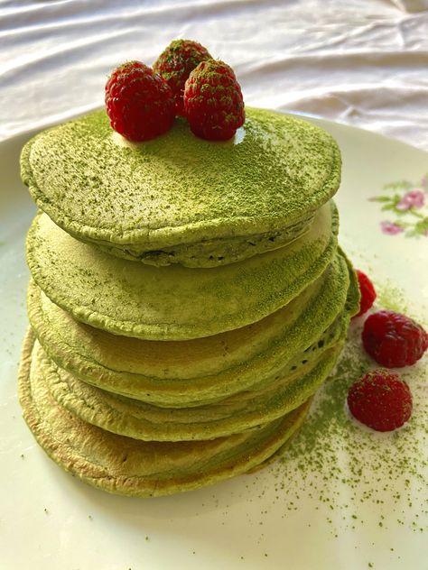 Matcha Pancakes Aesthetic, Matcha Pastries, Matcha Moodboard, Matcha Recipe Baking, Cute Breakfast Ideas, Matcha Pancakes, Green Pancakes, Matcha Lover, How To Make Matcha