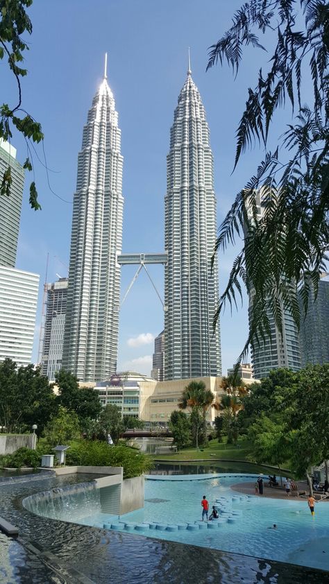 Petronas Towers Petronas Twin Towers, Petronas Towers, Building Aesthetic, Malaysia Travel, Diving Gear, Twin Towers, Burj Khalifa, Kuala Lumpur, Healthy Snacks