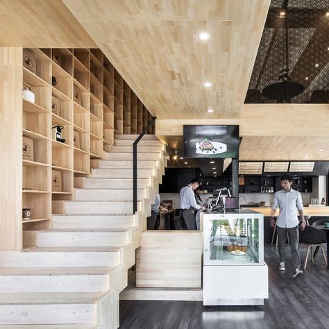 Mezzanine Floor Restaurant, School Coffee Bar Ideas, Nature Cafe, Bar Under Stairs, Warehouse Architecture, Stair Design, Small Cafe Design, Calming Spaces, Burger Restaurant