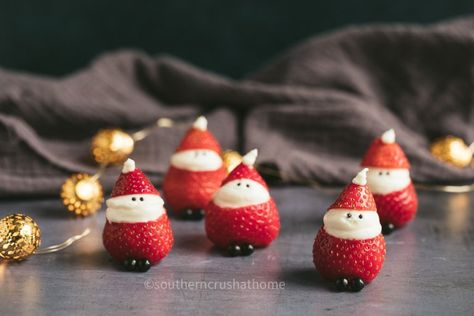 These rich and creamy cheesecake stuffed strawberry Santas are not only delicious, but they are also absolutely adorable. Bring a little Christmas cheer to your holiday party or family get-together.  #southerncrushathome #cheesecakestuffedstrawberrysantas #christmasdesserts Stuffed Strawberry, Butterscotch Tart, Strawberry Santas, Best Christmas Appetizers, Christmas Finger Foods, Low Calorie Dessert, Holiday Party Foods, Dessert Options, Christmas Dessert