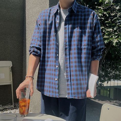 Tested with a power bank. Test ok Men Fashion Flannel, Killua Fits, Masc Outfits Fall, 90s Boys Fashion, Blue Outfit Men, Masc Outfits, Plaid Shirt Men, 150 Lbs, 110 Lbs