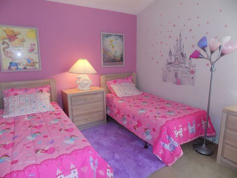 Twin Girl Bedrooms, Shared Girls Room, Girls Room Design, Shared Girls Bedroom, Family Villa, Shared Bedroom, Vacation House, Girl Bedroom Designs