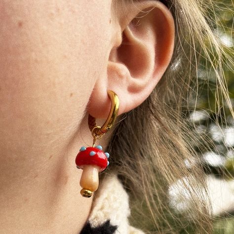 Cute beaded, fall mushroom earrings made out of stainless steel and lampwork glass. 🍄✨ Mushroom Beaded Earrings, Mushroom Earrings, Fall Earrings, Christmas List, Beaded Earrings, Beaded Jewelry, Stuffed Mushrooms, Stainless Steel, Glass